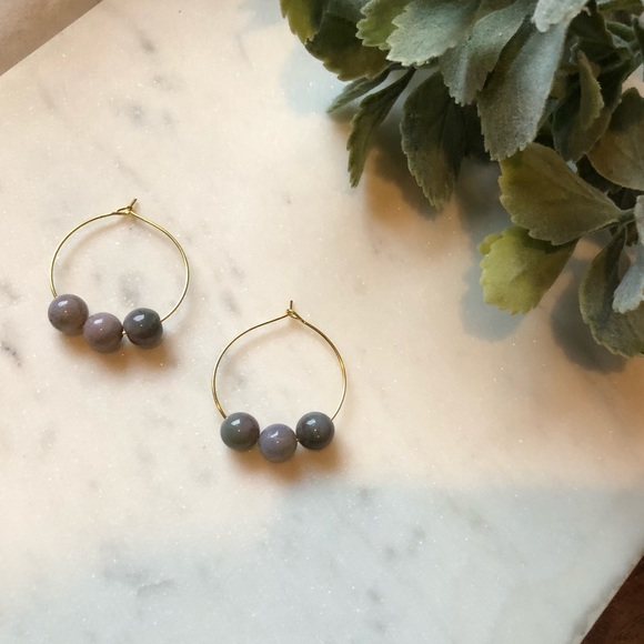 The Poppy in Neutral Grey- Dainty Hoop w/ Beads - Picture 4 of 5